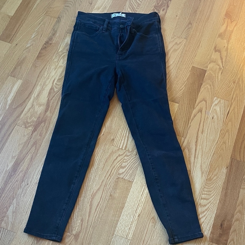 Classic Black Women's Jeans - Picture 4 of 8
